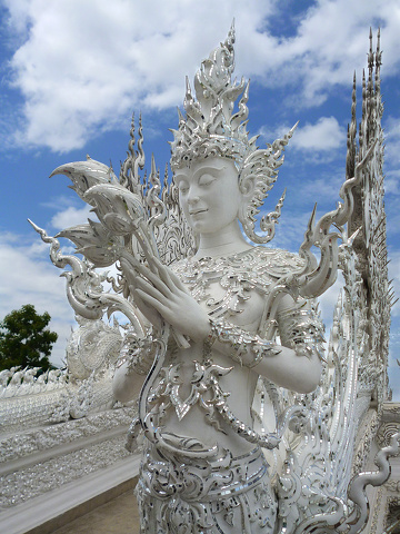 2014 06 21 - Thaïlande - Chiang Rai - Wat Rong Khun P1080258 jpg.jpg